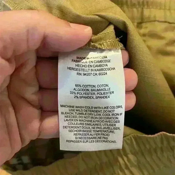 CAT Men's Cargo Shorts Size M Kelp/Maroon Elastic Waist Multiple Pockets - Picture 3 of 9